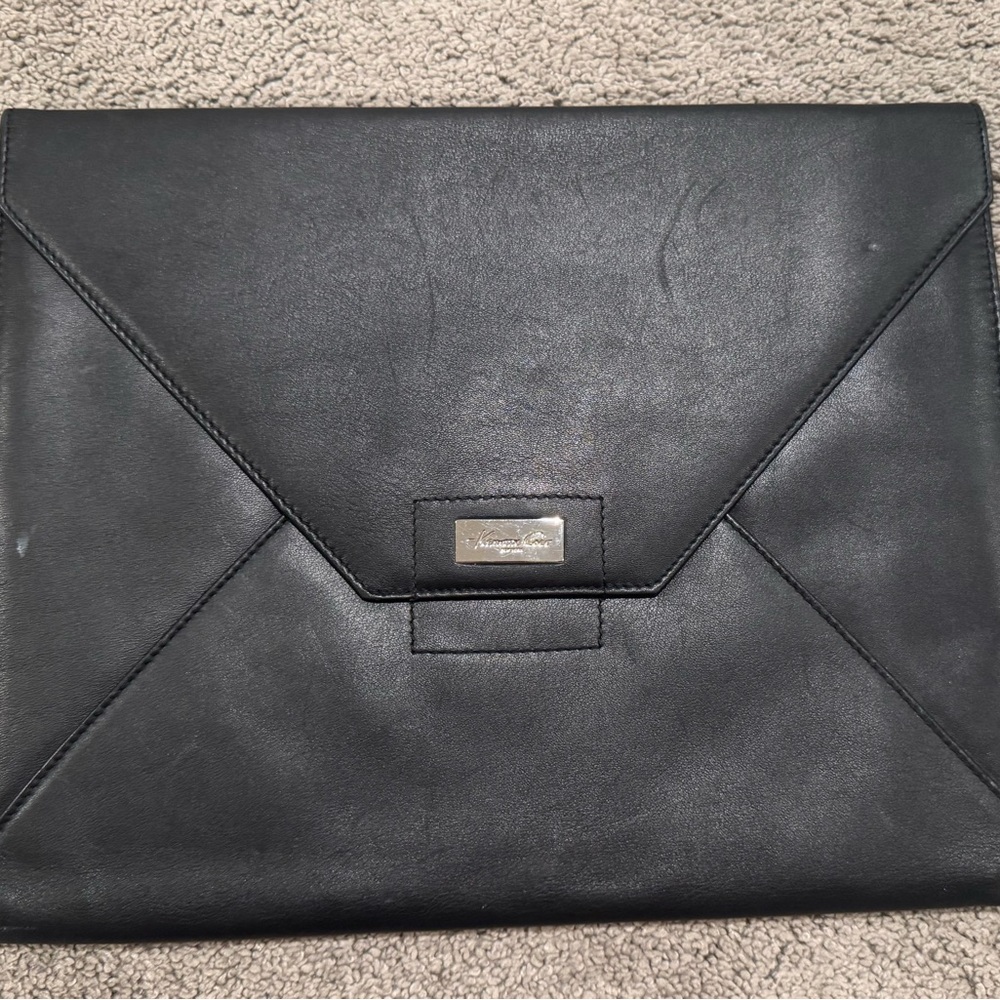 Kenneth Cole Black Envelope Laptop Bag